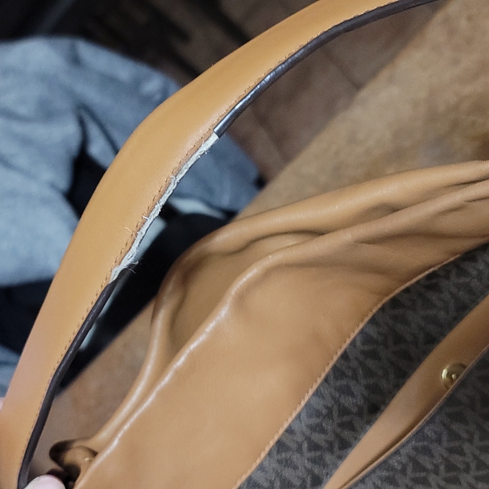 Purse - Picture 3 of 8